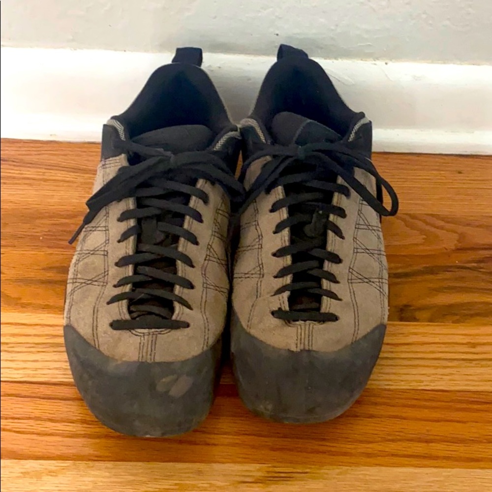 FiveTen Guide Tennies size 10.5